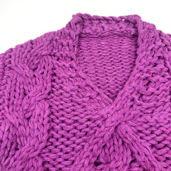 Violet Chunky Cable Handmade Knit V-Neck Pullover Sweater - Picture 3 of 3